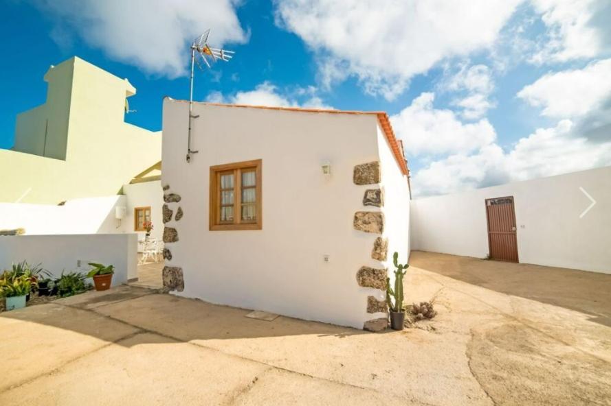 فيلا La Casa Del Bisa Genovés المظهر الخارجي الصورة